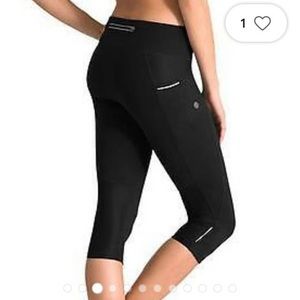 Athleta Be Free Knicker Capri Legging, S